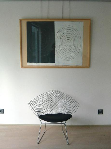 Chambre d'hôte Perpignan Canartist Francoise Chalade chambre terre La loge salon commun design fauteuil Le Corbusier LC2 (5)