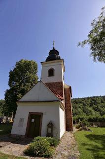 Ailleurs: L'église St Jacques de Rovná-Stříbrná Skalice