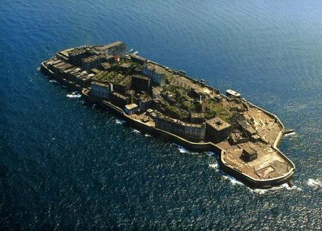 L’île abanbonnée de Gunkanjima au Japon