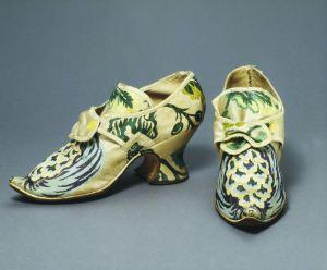 Paire de chaussures vers 1735