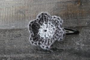 Une barrette en deux coups de colle ! barrette clip fleur-dsc-6381-c9b91_big