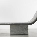 DESIGN: un siège de cuir et de marbre signé Grégoire de Lafforest DESIGN: un siège de cuir et de marbre signé Grégoire de Lafforest