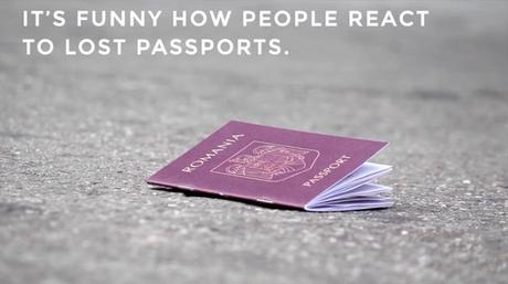 Elle perd volontairement son passeport dans les agences de pub pour se faire remarquer passfolio.mirunamacri3