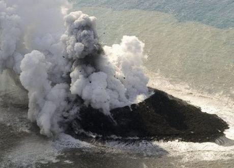 Nouvelle Île Volcanique – Japon Japan New Island