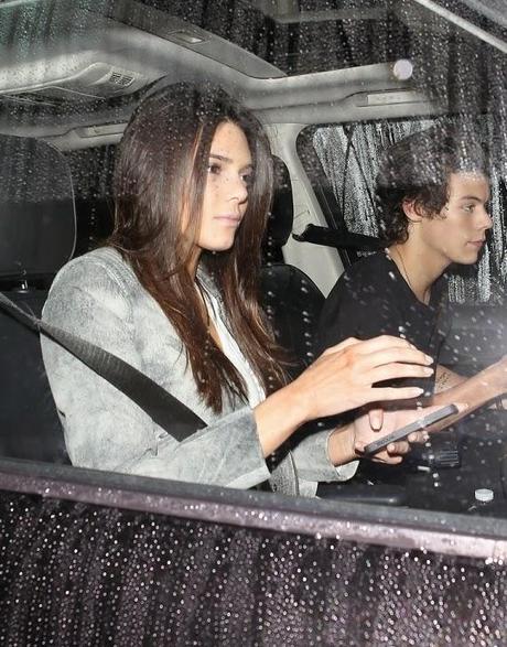 Kendall Jenner et Harry Styles en voiture après un souper au Craig's Restaurant de West Hollywood - 20.11.2013
