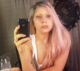 Top 6 des photos de Lady Gaga sans maquillage. Attention les yeux !