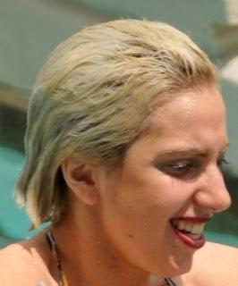 Top 6 des photos de Lady Gaga sans maquillage. Attention les yeux !