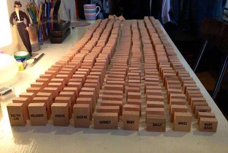 Minimal Nativity Set la crèche par Emilie Voirin Minimal Nativity Set la crèche par Emilie Voirin