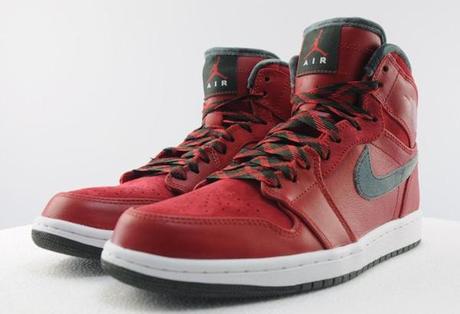 Air Jordan 1 Retro High Premier Varsity Red Dark Army air-jordan-1-high-retro-premier-varsity-red-dark-army-06
