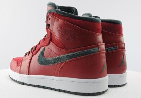 Air Jordan 1 Retro High Premier Varsity Red Dark Army air-jordan-1-high-retro-premier-varsity-red-dark-army-11