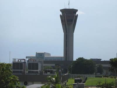Aéroports cubains : le goulot d’étranglement torre_aeropuerto_habana