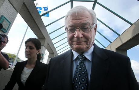 Grand Ménage ou Poussières Sous le Tapis? Grand Ménage ou Poussières Sous le Tapis?