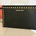 Nouvelle adresse secrète ! OSCAR et ses créatrices mode délicieusement féminines a gagner ! cette superbe pochette cuir michael kors en partenariat avec la boutique pom (91, rue paradis)