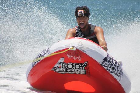 Grasshopper Travel : Plein d’activités génialissimes ! Daniel_tin-can-bay-boat-hire_worldtour-outdoorexperience