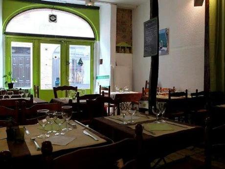 Intérieur du restaurant Saveurs Métisses, Toulouse Intérieur du restaurant Saveurs Métisses, Toulouse
