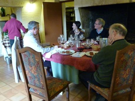 Volnay premier cru 2002 (Yvon Clerget) et Châteauneuf du Pape : Beaucastel 2008 en accord mets/vins P1030491