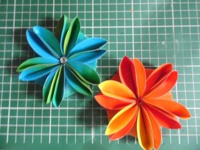 Une jolie fleur en papier SAM 0039