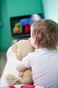 TÉLÉVISION: La surexposition de l'enfant perturbe son développement social – Journal of Communication