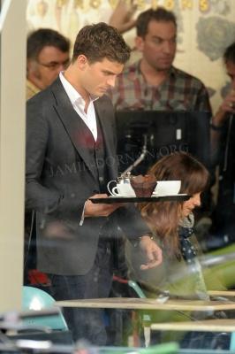 Tête à tête entre Christian et Anastasia dans le café CS2