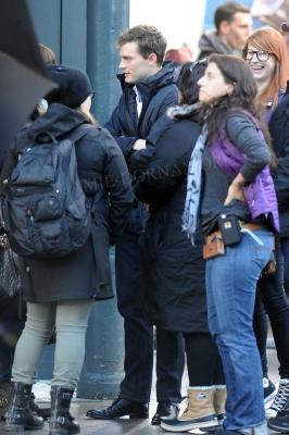 Tête à tête entre Christian et Anastasia dans le café CS9