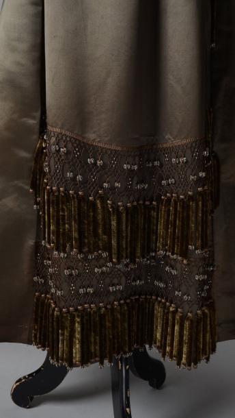 Vente d’étoffes, papiers peints, costumes et haute-couture Robe de dîner, vers 1918-1920
