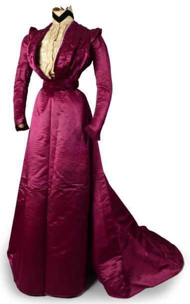 Vente d’étoffes, papiers peints, costumes et haute-couture Robe du soir à deux corsages griffée Craignac Toulouse-Paris, vers 1900