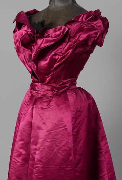 Vente d’étoffes, papiers peints, costumes et haute-couture Robe du soir à deux corsages griffée Craignac Toulouse-Paris, vers 1900