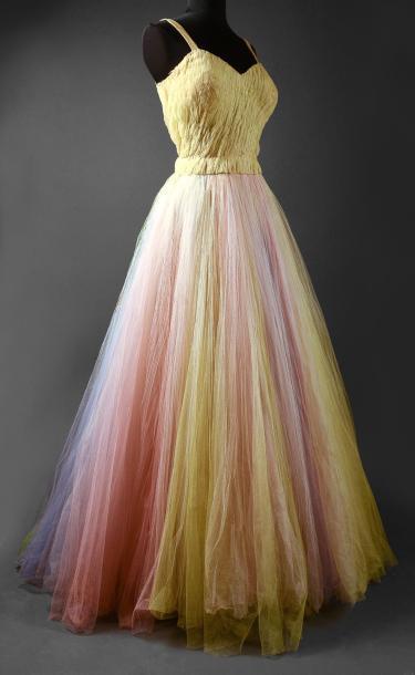 Vente d’étoffes, papiers peints, costumes et haute-couture Robe du soir, vers 1950
