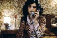 Evian réconforte les Parisiens pereNoel_ordure