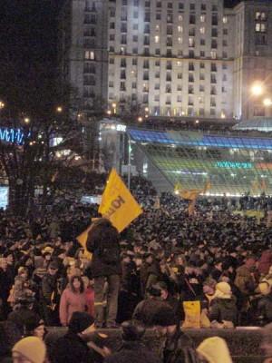 Kiev-Independence-Square-Orange-Revolution-22-11-2004