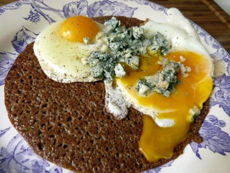 Galettes de blé noir : des idées de repas légers et faciles galette de sarrasin au bleu des Basques