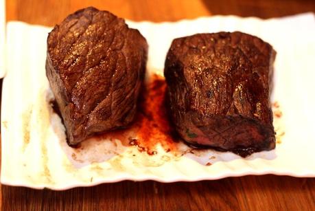 #Xmascookingchallenge : Pavé de boeuf en croûte d’herbes, purée de pommes de terre aux effluves de gingembre IMG_6172