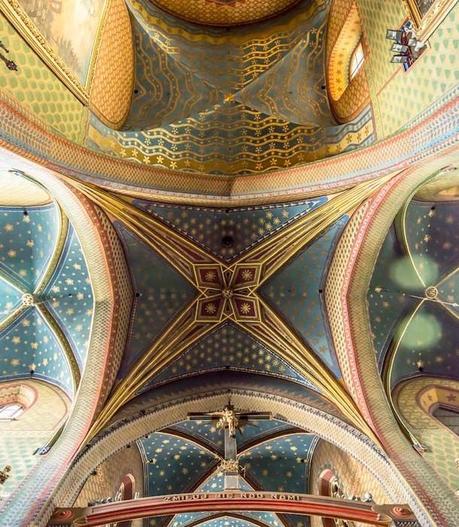 VERTICAL CHURCH church2