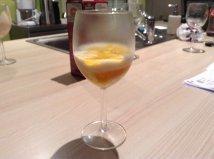 Mousse à la banane, ananas et fruits de la passion. Mousse à la banane, ananas et fruits de la passion.