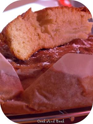 Gâteau aux pommes au rhum et à la cannelle Gâteau aux pommes au rhum et à la cannelle