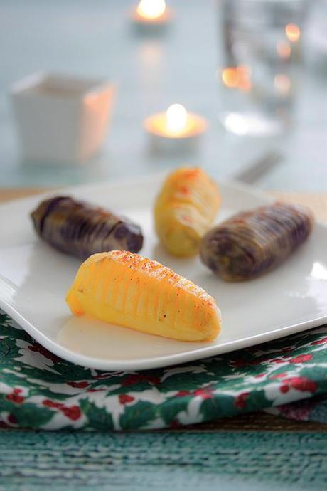 ©LaTable Verte http://www.latableverte.fr Menu de Noël végétarien - Feuilleté aux marrons, courge butternut et kale - Chou rouge braisé - Sauce brune 