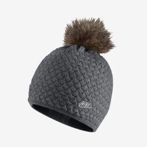 5 choses… Nike-Fur-Pom-Pom-Gorro-de-punto---Mujer-546109_060_A