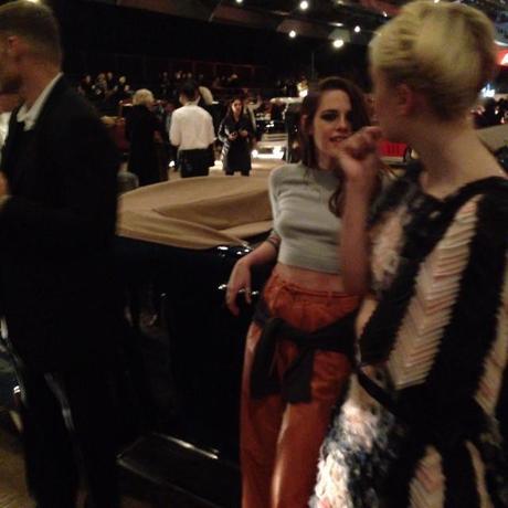 Dakota Fanning &; Kristen Stewart au Chanel 