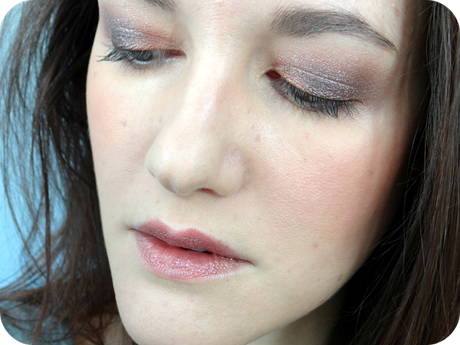 Un Look Prune Irisé Un Look Prune Irisé