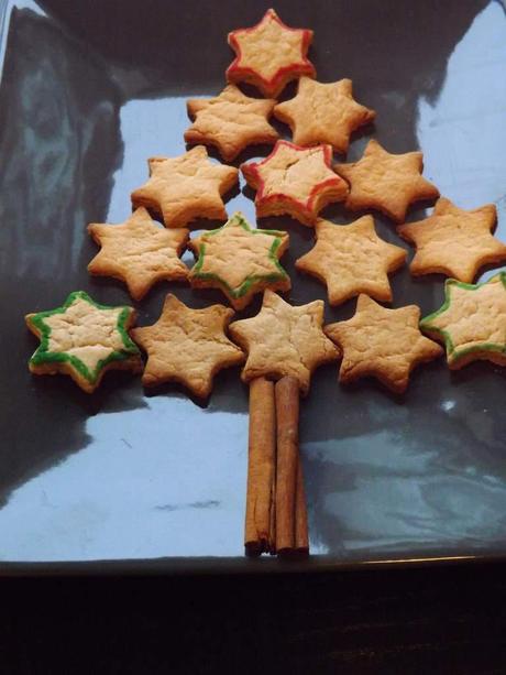 Petits sablés de Noël ( IG BAS)à la mandarine et cannelle Petits sablés de Noël ( IG BAS)à la mandarine et cannelle