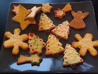 Petits sablés de Noël ( IG BAS)à la mandarine et cannelle Petits sablés de Noël ( IG BAS)à la mandarine et cannelle