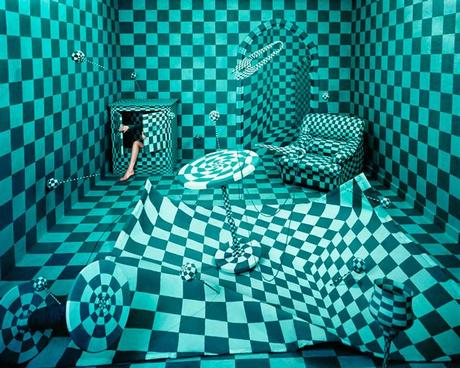 Sans photoshop, elle transforme une pièce de 15m2 en 15 pays des songes jeeyoung_lee_opiom_gallery-Panic-Room