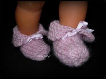 2013.12.13-4 - Chaussons roses tricotés pour bébé fille