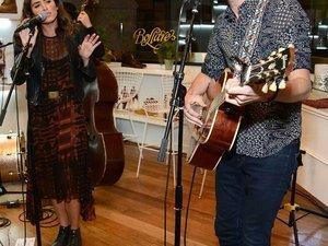 Timberland Acoustic Night In avec Nikki Reed Timberland Acoustic Night In avec Nikki Reed