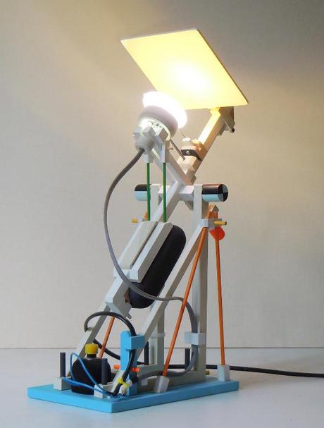 Lampe à jouer par Stéphane Mouflette Lampe à jouer par Stéphane Mouflette