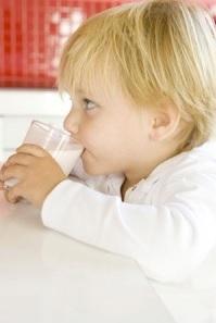 LAIT et produits laitiers: Crus ou non pasteurisés, rien que du danger – Pediatrics