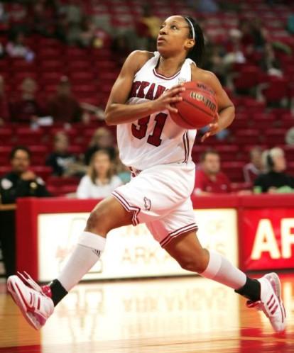 Europe : Transferts Whitney-JONES--Arkansas-_Vance-GREEN.jpg