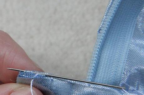 Sew along de la jupe à plis creux jour 5 : les finitions sew along jupe plis creux finition boutonniere 4 Sew along de la jupe à plis creux jour 5 : les finitions