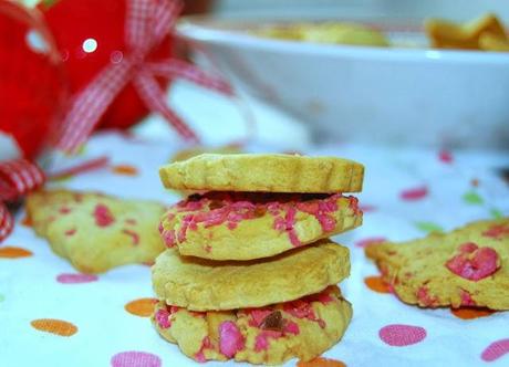 Biscuits sablés aux pralines roses Biscuits sablés aux pralines roses