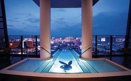 HUGH HEFNER SKY VILLA POOL : Les plus belles piscines du monde!